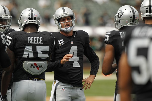 Update: Derek Carr Expected to Miss Week 2 with Hand Injury