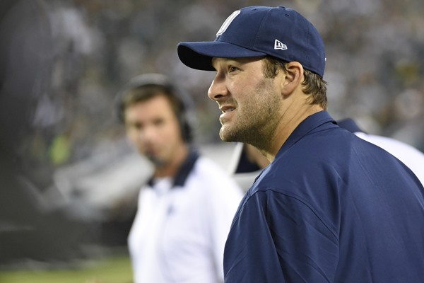 Tony Romo Suffers Broken Collarbone, Likely Out 8 Weeks