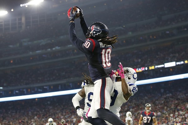 DeAndre Hopkins Making Name for Himself Among the Best NFL Wide Receivers