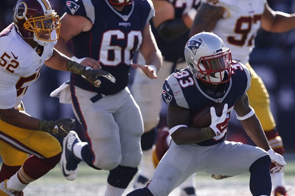 Report Confirms Dion Lewis Suffered Torn ACL