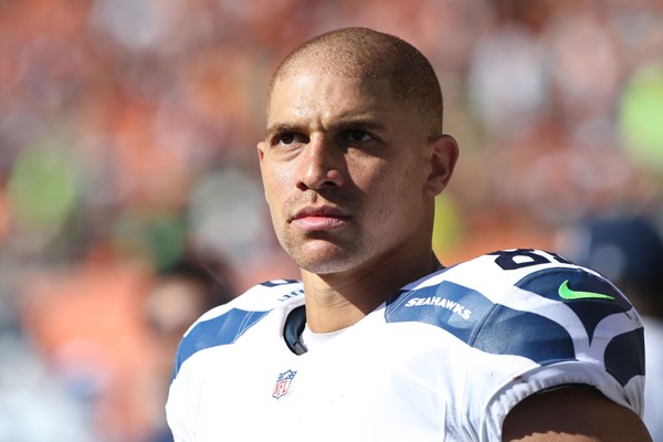 Seahawks TE Jimmy Graham Carted Off Field with Apparent Leg Injury