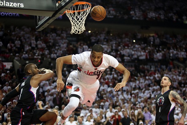 Fantasy Basketball Slant: Impact of Chris Paul's Broken Hand