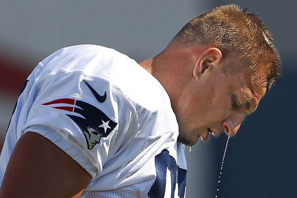 It's Time to be Concerned with Rob Gronkowski 