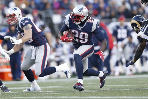 FanDuel Week 15 Recommendations: Value at Running Back 