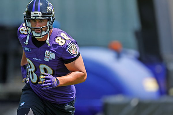 Injury Alert: Ravens TE Dennis Pitta Goes Down with Another Hip Injury 