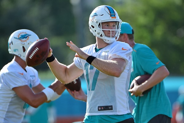Injury Alert: Dolphins QB Ryan Tannehill Suffers Leg Injury 