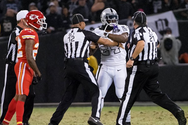 Raiders RB Marshawn Lynch Suspended One Game