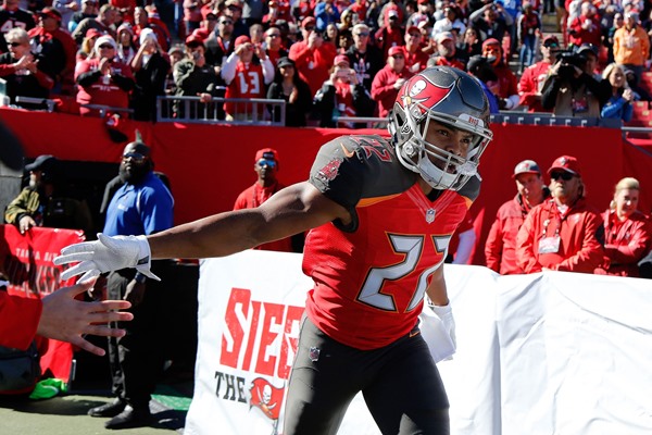Fantasy Spin: Buccaneers Release RB Doug Martin