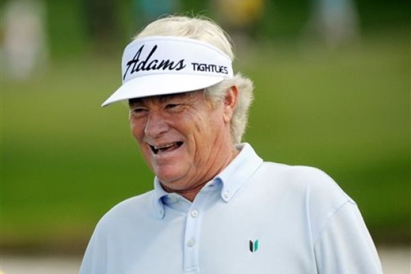 Tom Pernice Jr will take a two-shot lead into Sunday at the 3M Championship