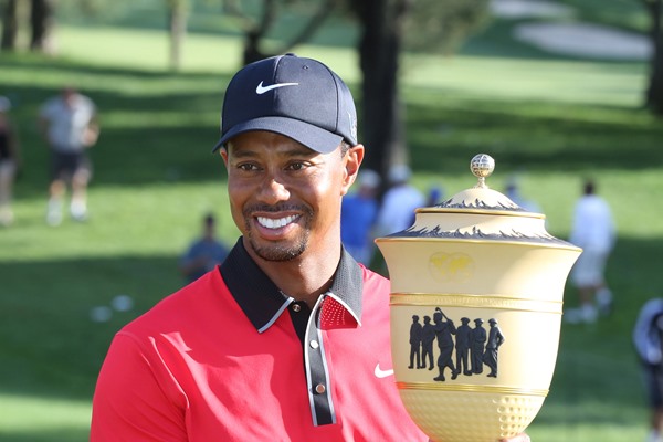 Tiger Woods wins the WGC Bridgestone Invitational by seven shots.