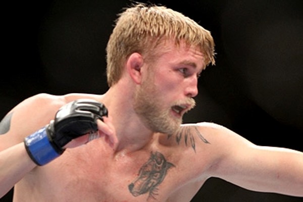 Alexander Gustafsson: ‘To Take the Belt from the Champ, You Have to Finish Him’ 