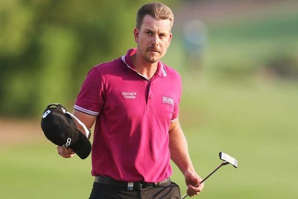 Henrik Stenson remains on course for history in Dubai
