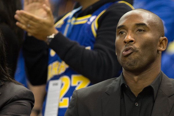 NBA - Kobe's Contract Killing the Lakers ?