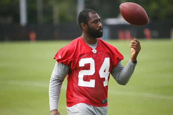 Instant Analysis: Darrelle Revis Signs With New England Patriots