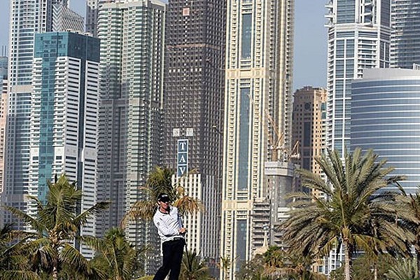 Luke Donald, Marc Warren & Rory McIlroy Are Tied for Lead in Dubai