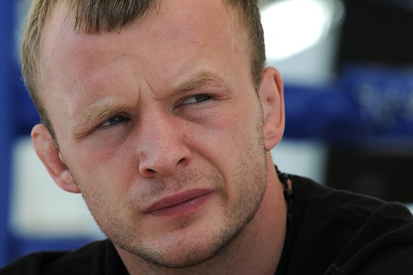 Bellator's Alexander Shlemenko Says the UFC's Brian Stann Faked An Injury, Stann Responds 
