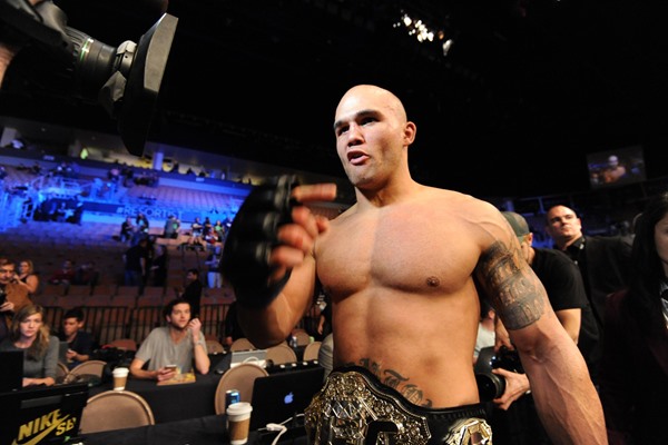 UFC 181 Results: Robbie Lawler Stuns Johny Hendricks to Win Welterweight Title 