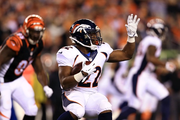 Daily Fantasy Football Matchups Week 17: Running Backs