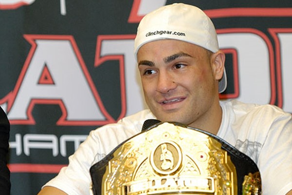 MMA News: Eddie Alvarez Gets UFC Offer, Waiting to See if Bellator Will Match