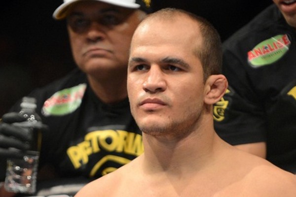 UFC 155: Junior dos Santos Tweets About Flight Issues Getting to Las Vegas