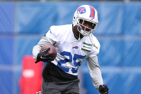 How to Avoid Reaching for a Running Back in Round 1